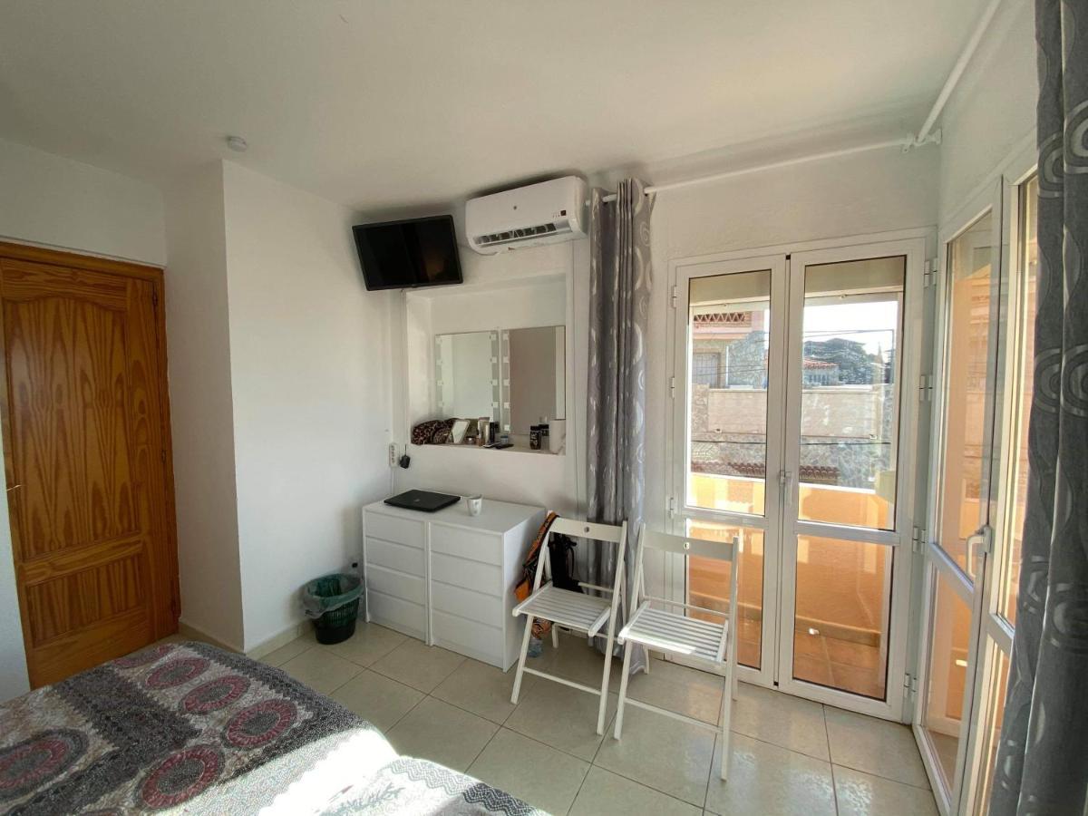 Cozy Rooms In Terraced House 丰希罗拉 外观 照片