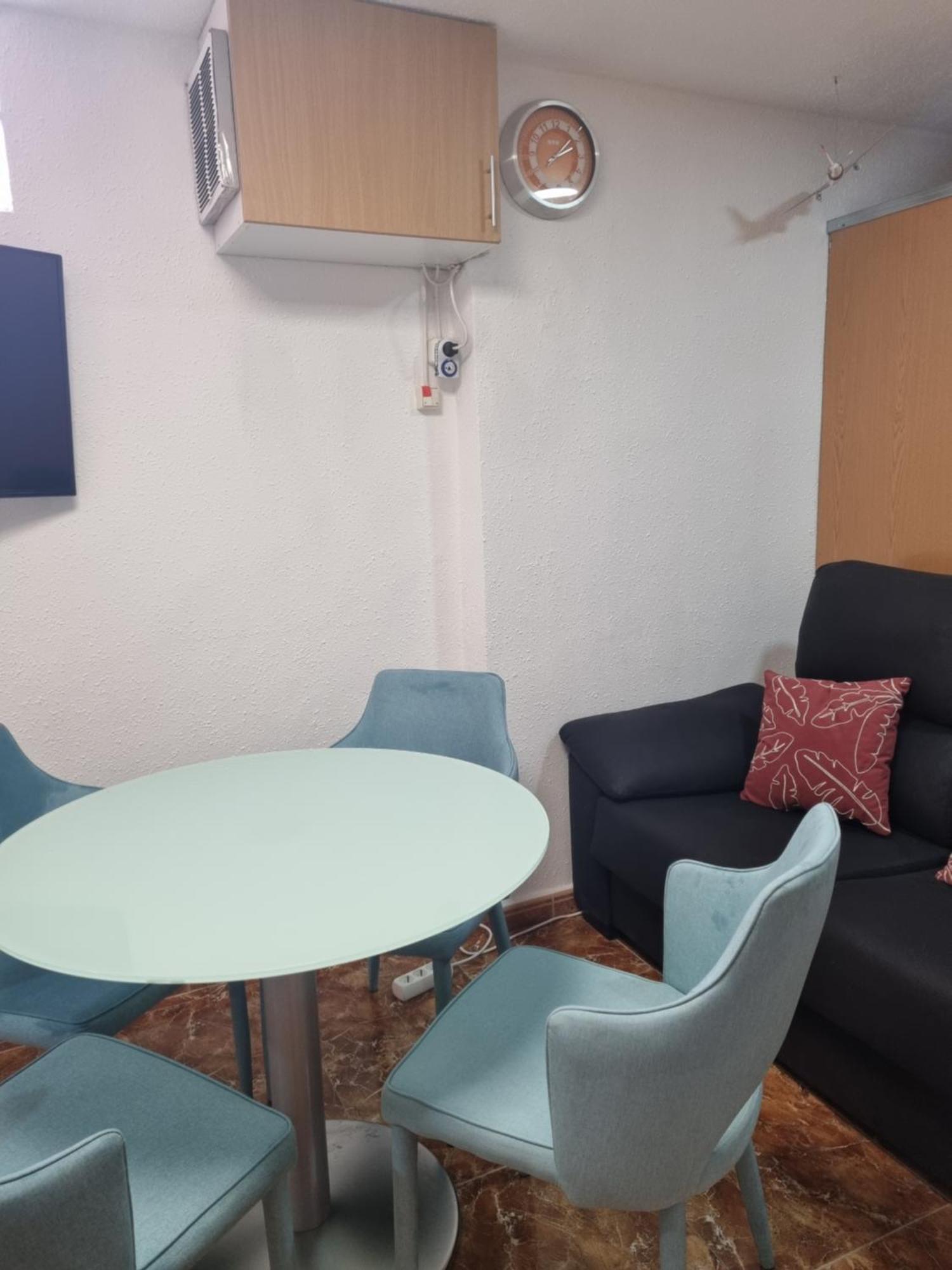 Cozy Rooms In Terraced House 丰希罗拉 外观 照片